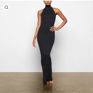 Skims onyx smooth lounge halter dress